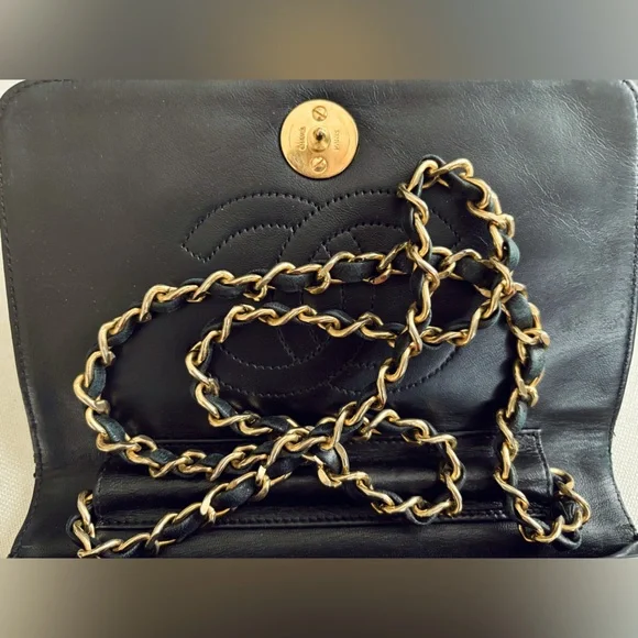 CHANEL Black Lambskin Full Flap Shoulder Bag - Picture 13 of 17